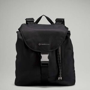 Lululemon Drawstring Bucket Backpack 10L in black recycled nylon Nwt